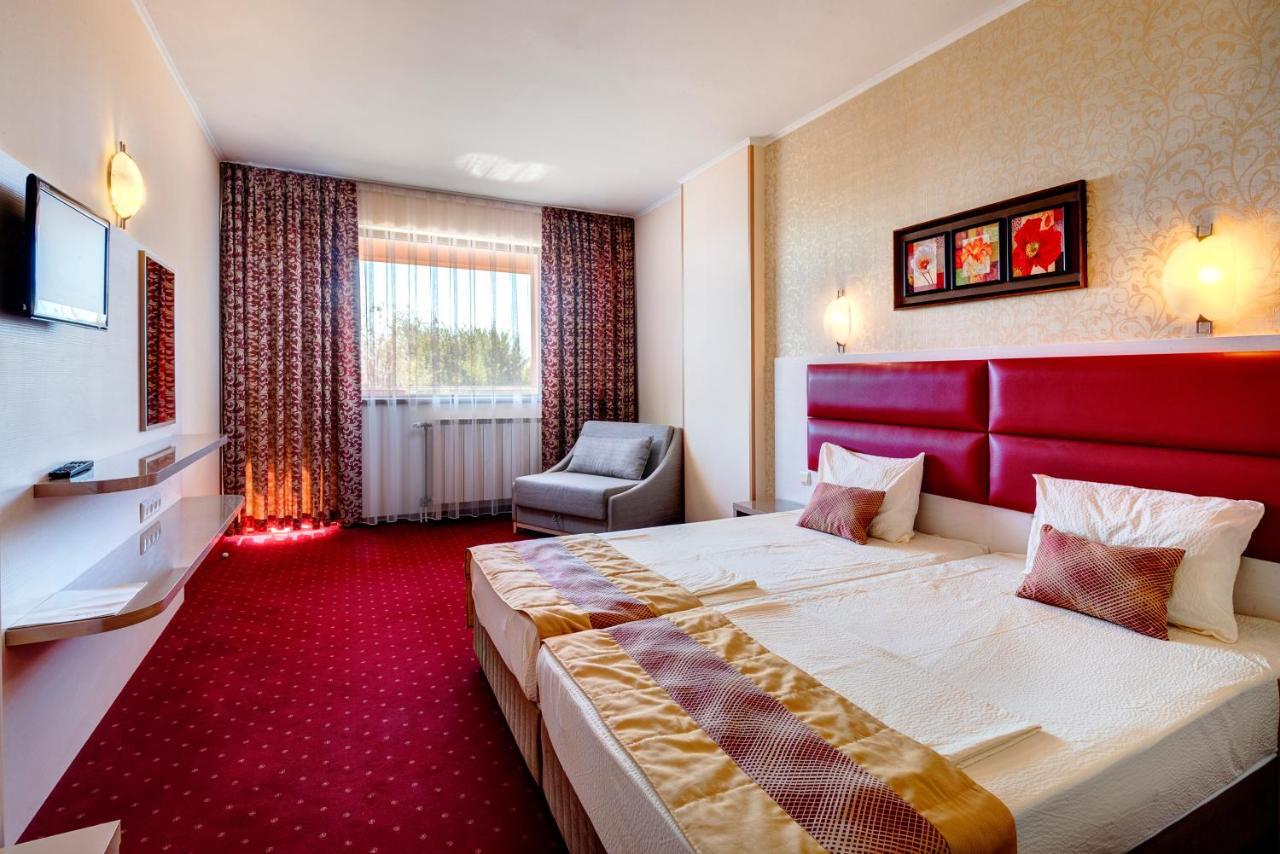 Hotel Capri Nesebar Exterior photo